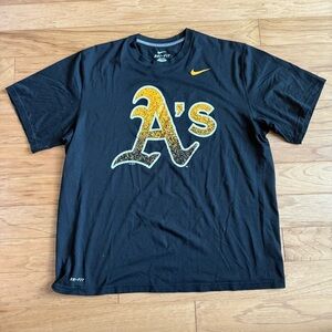 Nike Men's Oakland Athletics Black Athletic T-Shirt